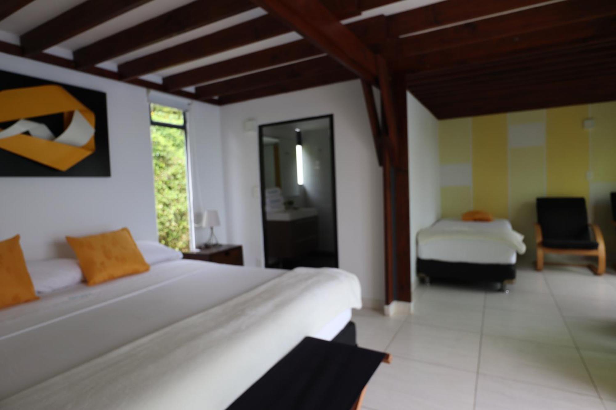Hotel Syvanna Wellness And Spa Cerritos Екстериор снимка