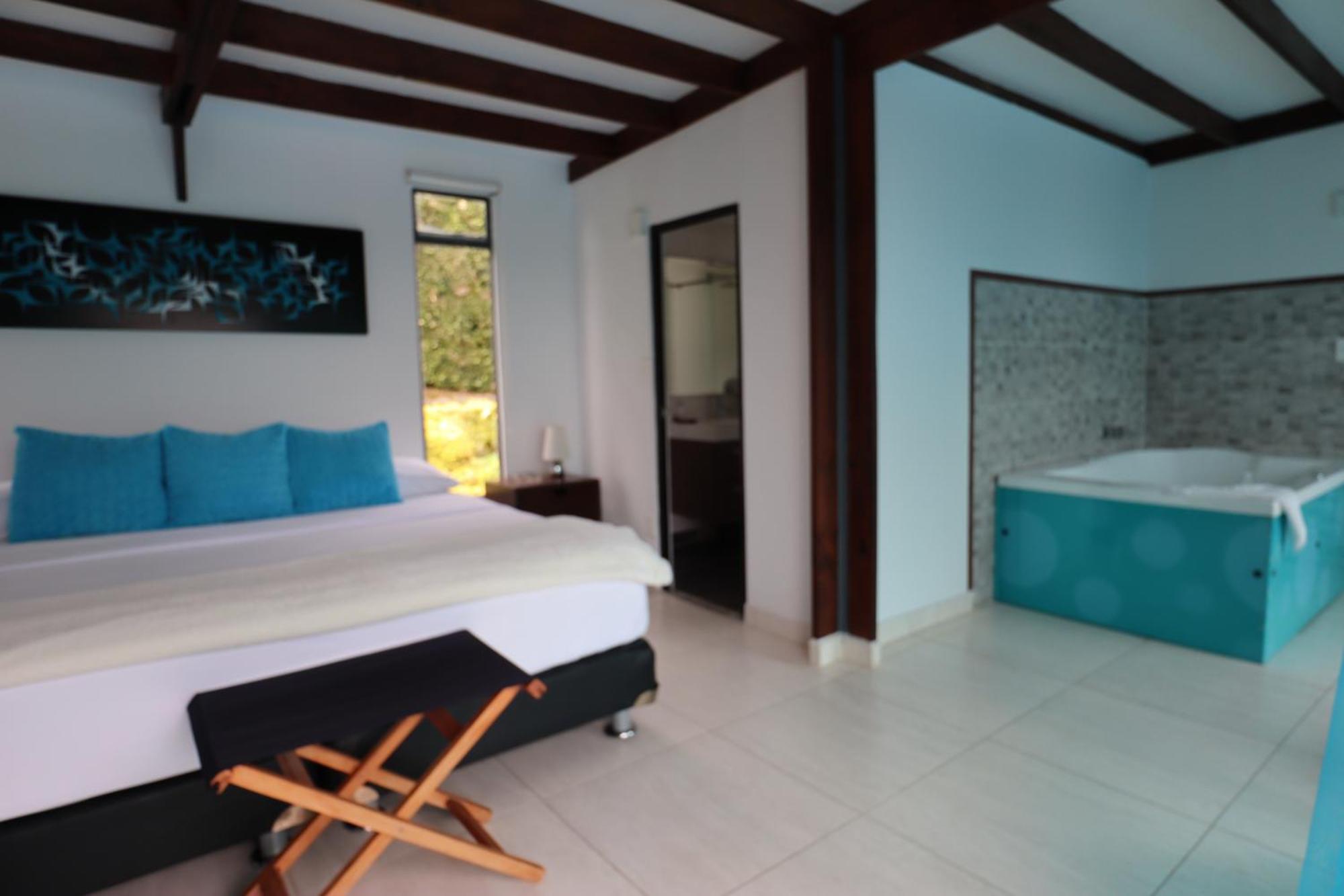 Hotel Syvanna Wellness And Spa Cerritos Екстериор снимка